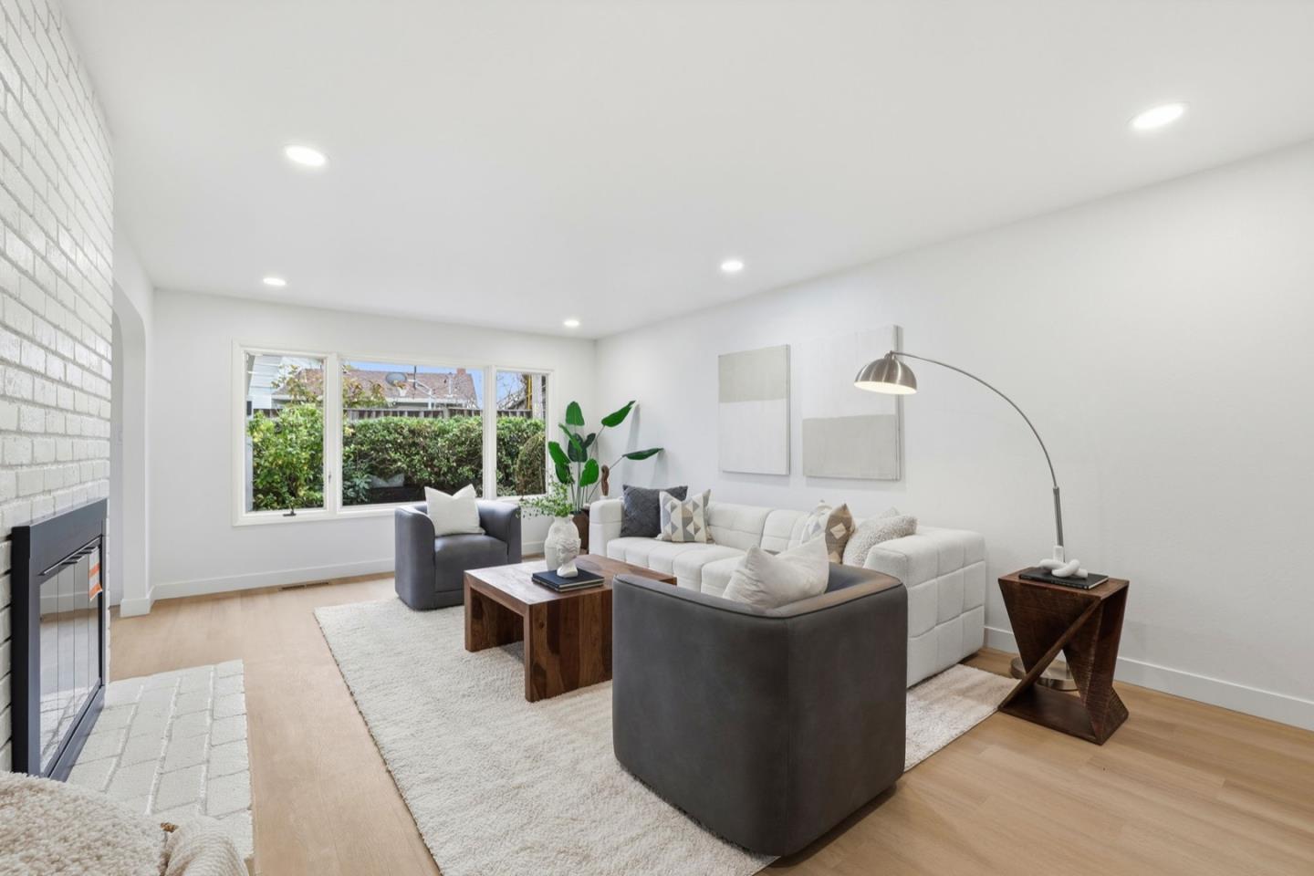 Detail Gallery Image 9 of 50 For 1790 Karameos Ct, Sunnyvale,  CA 94087 - 4 Beds | 2/1 Baths