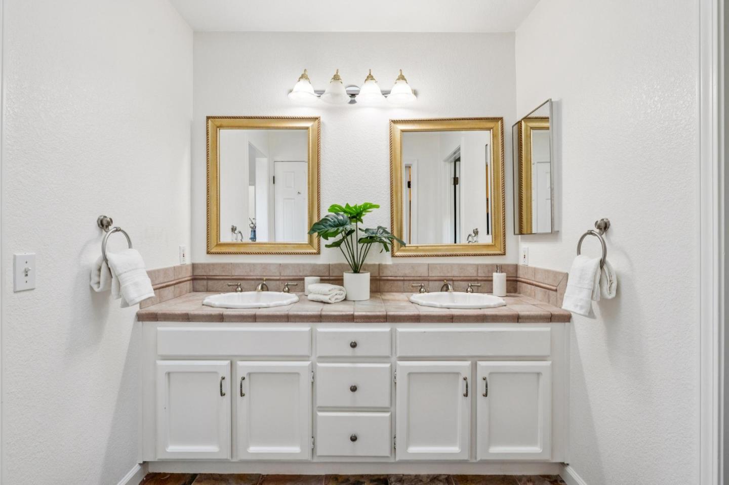 Photo #42: ML82032762 Listing: Photo #42