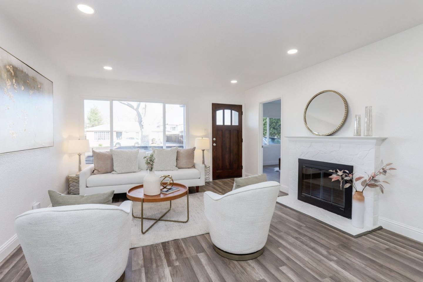 Detail Gallery Image 3 of 35 For 2904 El Sobrante St, Santa Clara,  CA 95051 - 3 Beds | 1/1 Baths