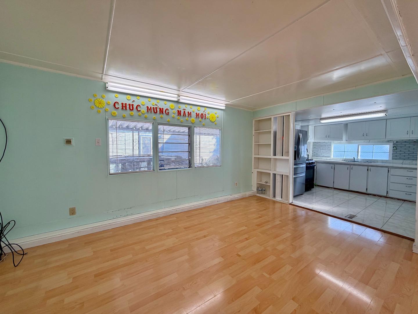 Detail Gallery Image 3 of 13 For 2855 Senter Rd #125,  San Jose,  CA 95111 - 2 Beds | 1 Baths