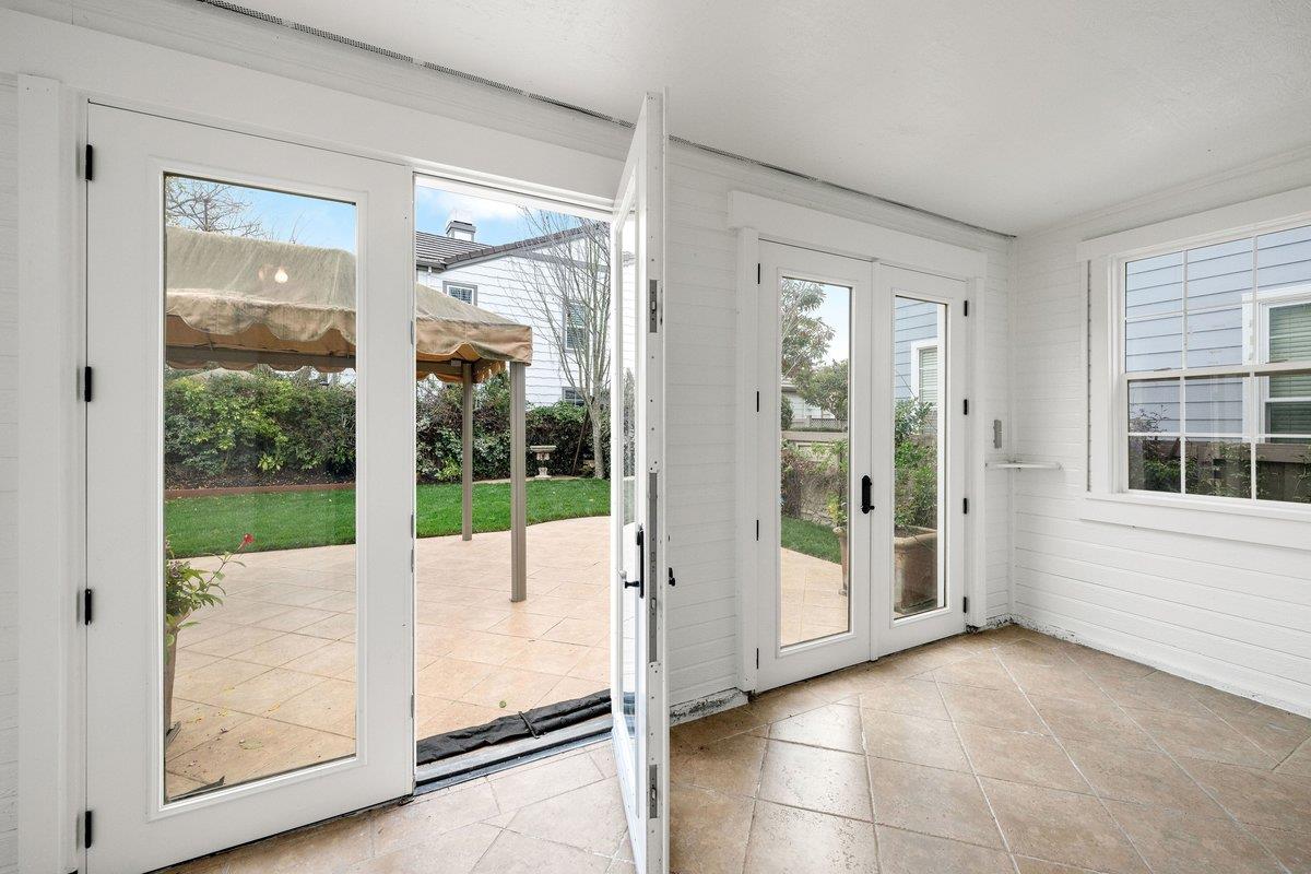 Detail Gallery Image 13 of 66 For 142 Monaco Dr, Redwood Shores,  CA 94065 - 4 Beds | 3 Baths