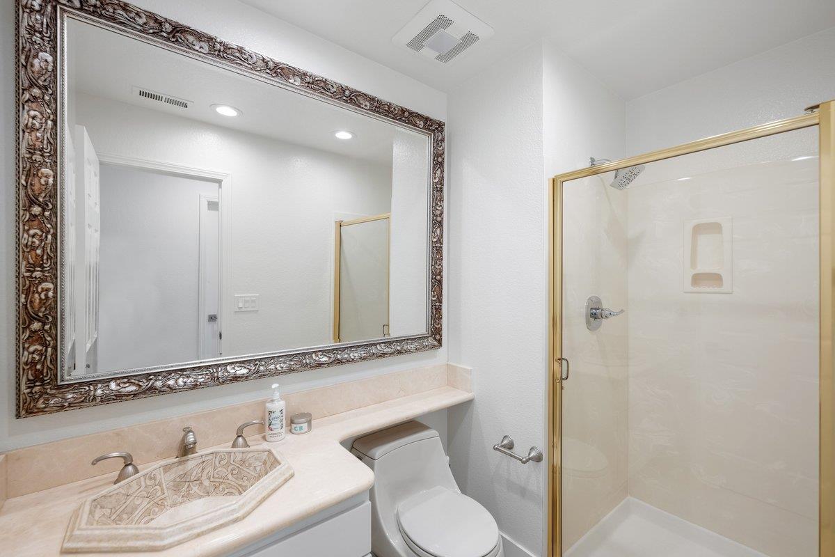 Detail Gallery Image 18 of 66 For 142 Monaco Dr, Redwood Shores,  CA 94065 - 4 Beds | 3 Baths