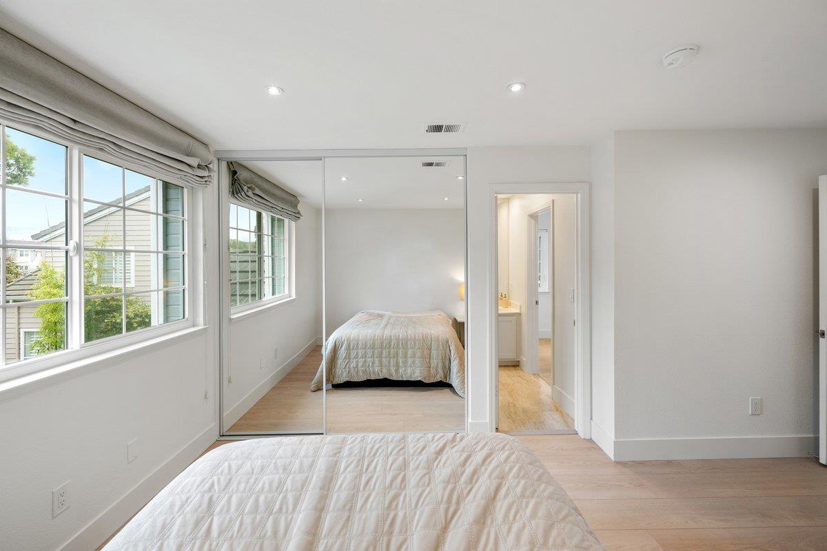 Detail Gallery Image 28 of 66 For 142 Monaco Dr, Redwood Shores,  CA 94065 - 4 Beds | 3 Baths