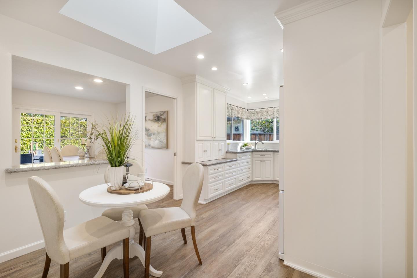 Detail Gallery Image 10 of 29 For 961 Harney Way, Sunnyvale,  CA 94087 - 3 Beds | 2/1 Baths