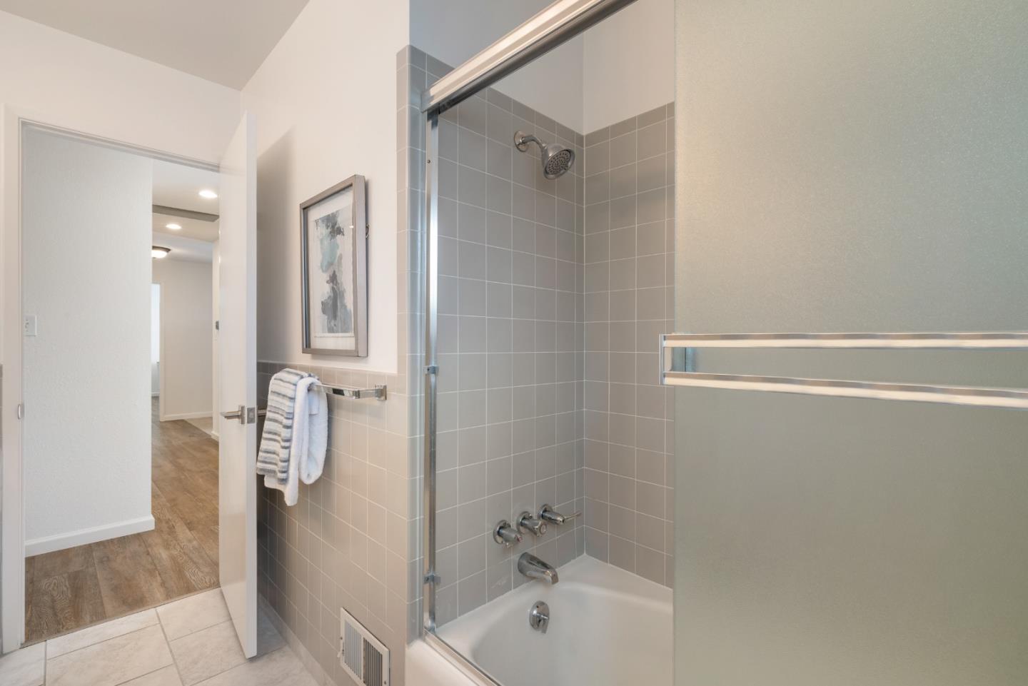 Detail Gallery Image 21 of 29 For 961 Harney Way, Sunnyvale,  CA 94087 - 3 Beds | 2/1 Baths