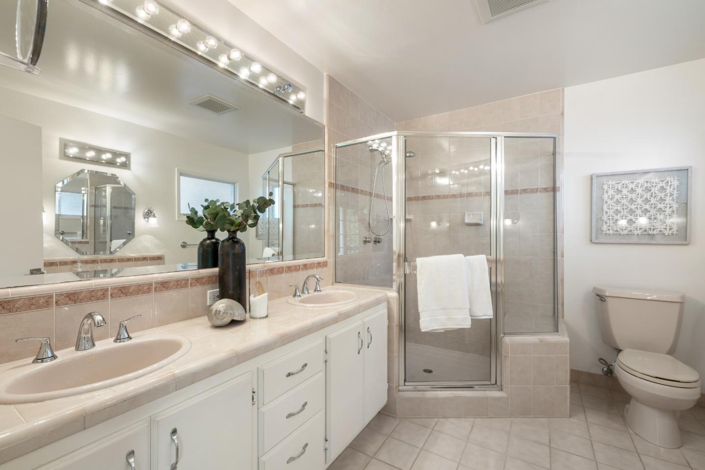 Detail Gallery Image 24 of 29 For 961 Harney Way, Sunnyvale,  CA 94087 - 3 Beds | 2/1 Baths