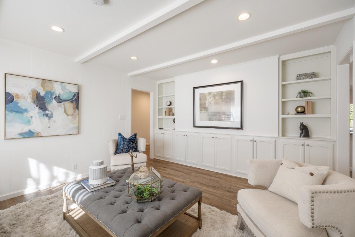 Detail Gallery Image 9 of 29 For 961 Harney Way, Sunnyvale,  CA 94087 - 3 Beds | 2/1 Baths