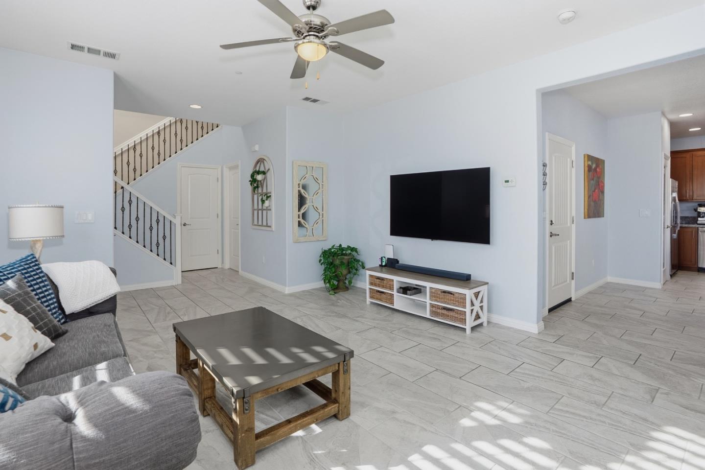 Detail Gallery Image 10 of 41 For 200 Gold Ct, Scotts Valley,  CA 95066 - 3 Beds | 2/1 Baths