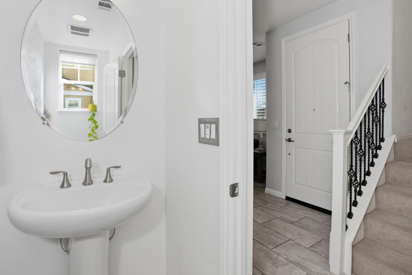 Detail Gallery Image 11 of 41 For 200 Gold Ct, Scotts Valley,  CA 95066 - 3 Beds | 2/1 Baths