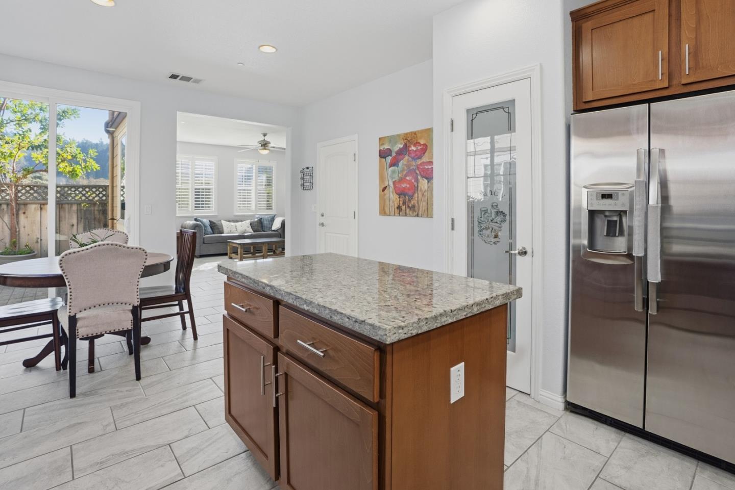 Detail Gallery Image 15 of 41 For 200 Gold Ct, Scotts Valley,  CA 95066 - 3 Beds | 2/1 Baths