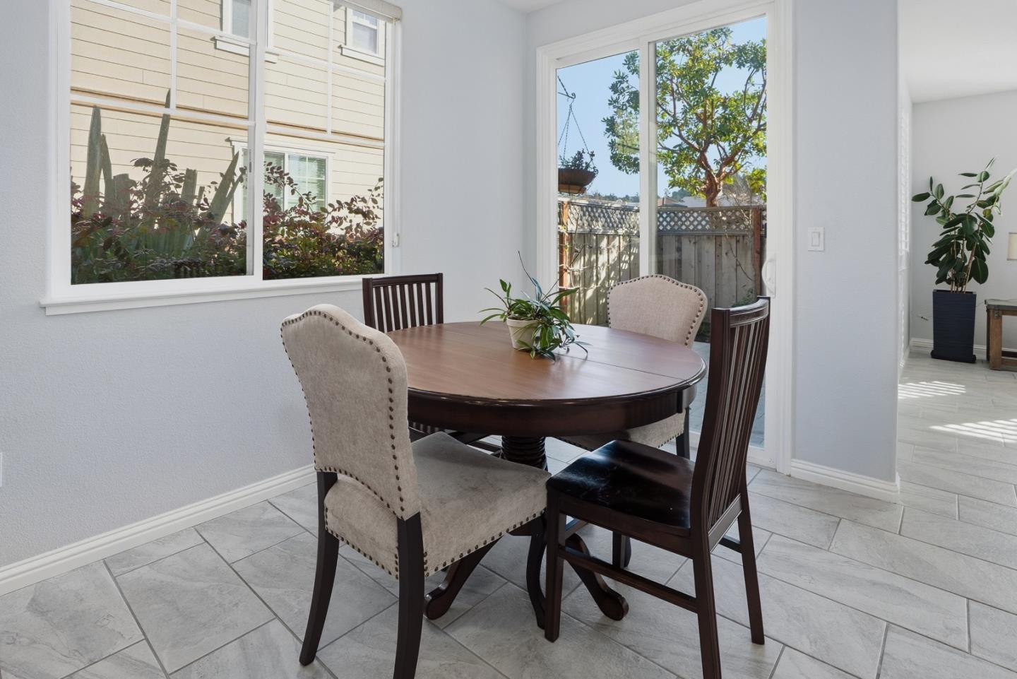 Detail Gallery Image 18 of 41 For 200 Gold Ct, Scotts Valley,  CA 95066 - 3 Beds | 2/1 Baths