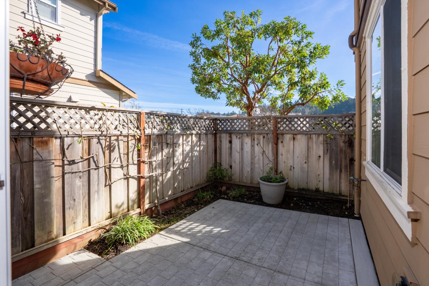 Detail Gallery Image 38 of 41 For 200 Gold Ct, Scotts Valley,  CA 95066 - 3 Beds | 2/1 Baths