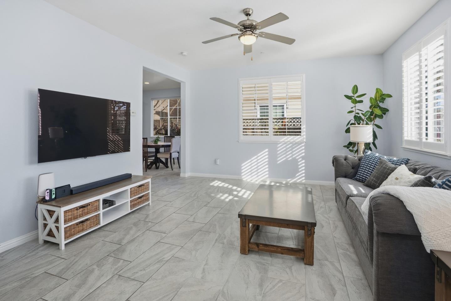 Detail Gallery Image 7 of 41 For 200 Gold Ct, Scotts Valley,  CA 95066 - 3 Beds | 2/1 Baths