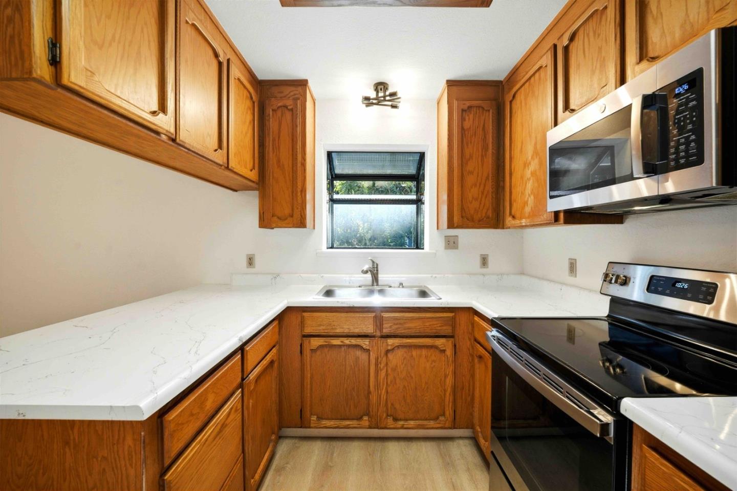 Detail Gallery Image 11 of 22 For 178 Madrona Rd, Boulder Creek,  CA 95006 - 2 Beds | 1 Baths