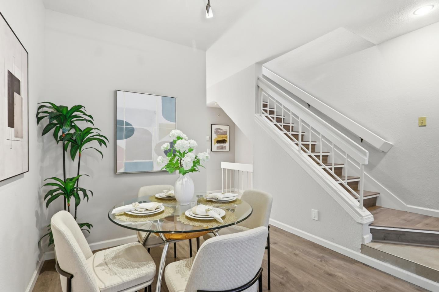 Detail Gallery Image 6 of 24 For 962 Belmont Ter #9,  Sunnyvale,  CA 94086 - 2 Beds | 2/1 Baths