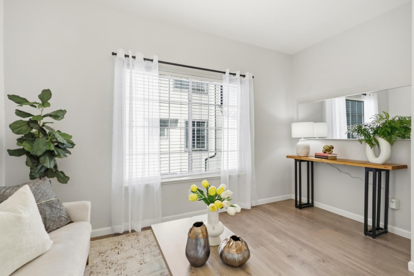 Detail Gallery Image 9 of 24 For 962 Belmont Ter #9,  Sunnyvale,  CA 94086 - 2 Beds | 2/1 Baths