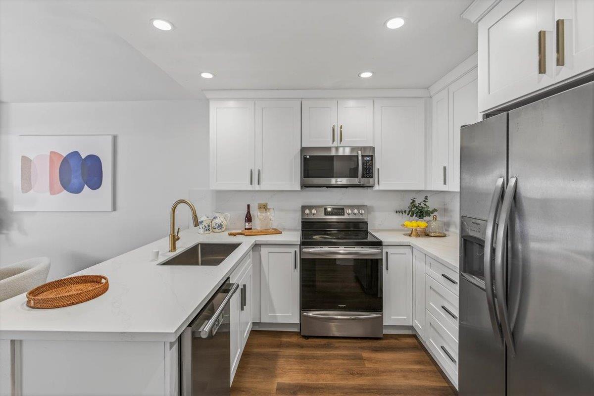 Detail Gallery Image 6 of 28 For 4642 Columbia River Ct, San Jose,  CA 95136 - 3 Beds | 2 Baths