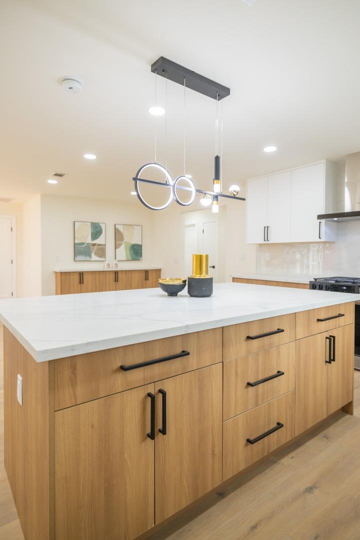 Detail Gallery Image 12 of 60 For 68 N Midway St, Campbell,  CA 95008 - 4 Beds | 3/1 Baths