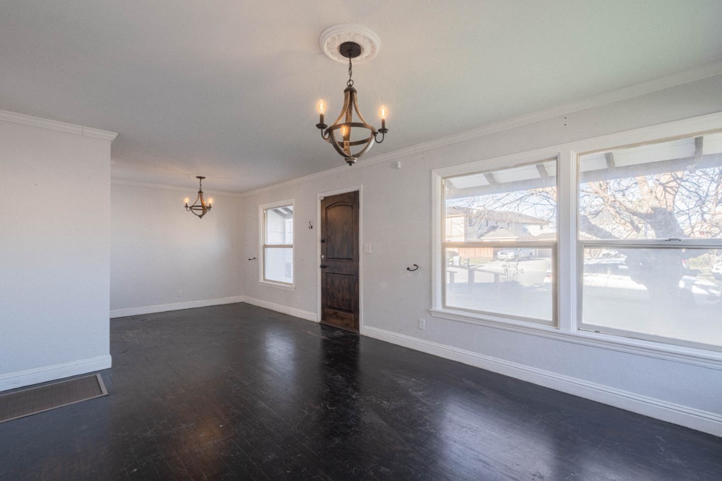 Detail Gallery Image 8 of 35 For 89 Clark St, Salinas,  CA 93901 - 2 Beds | 1 Baths