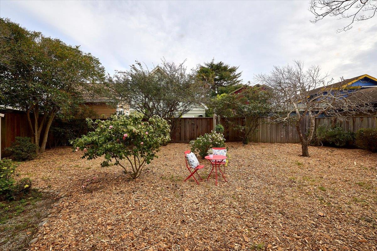 Detail Gallery Image 23 of 31 For 218 Wilkes Cir, Santa Cruz,  CA 95060 - 1 Beds | 1 Baths