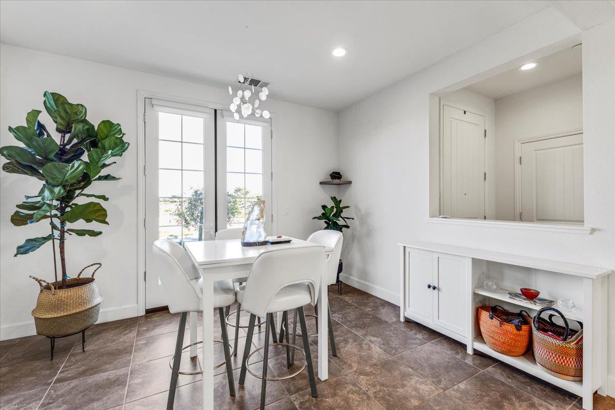 Detail Gallery Image 11 of 49 For 2959 Denali Dr, Marina,  CA 93933 - 3 Beds | 2/1 Baths