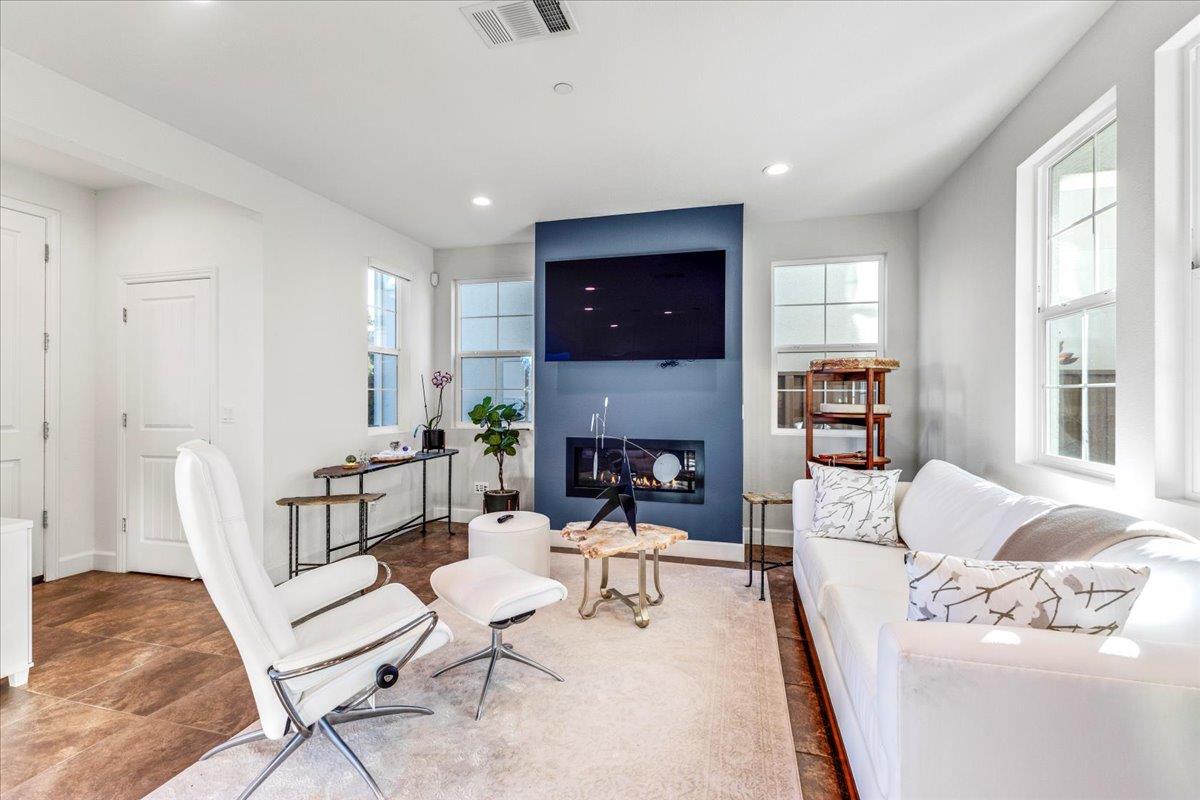 Detail Gallery Image 5 of 49 For 2959 Denali Dr, Marina,  CA 93933 - 3 Beds | 2/1 Baths