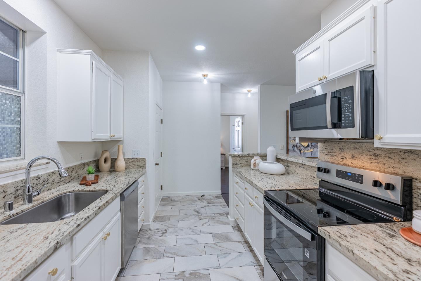 Photo #7: ML82032783 Listing: Photo #7