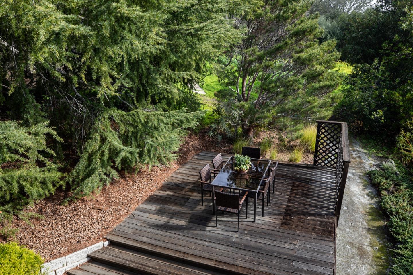 Detail Gallery Image 11 of 49 For 4127 Old Adobe Rd, Palo Alto,  CA 94306 - 3 Beds | 4 Baths