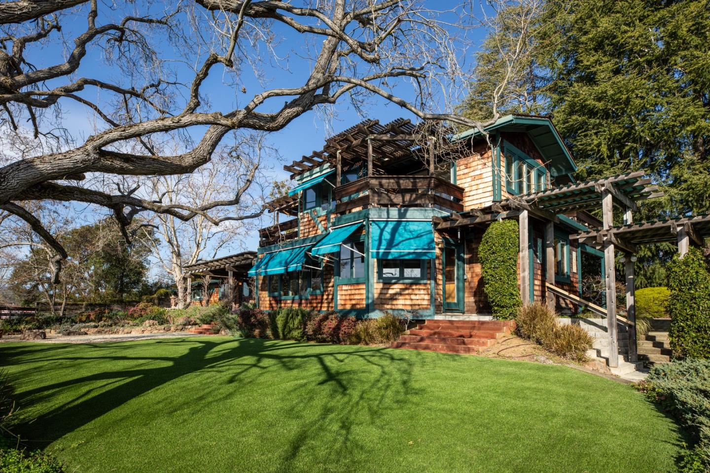 Detail Gallery Image 2 of 49 For 4127 Old Adobe Rd, Palo Alto,  CA 94306 - 3 Beds | 4 Baths