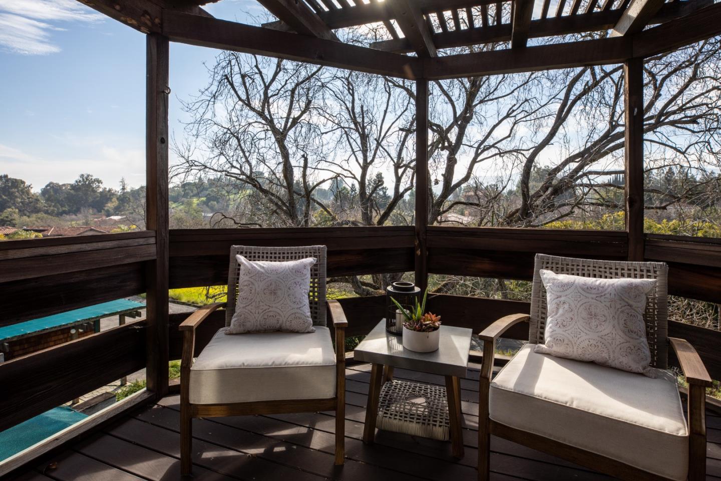 Detail Gallery Image 32 of 49 For 4127 Old Adobe Rd, Palo Alto,  CA 94306 - 3 Beds | 4 Baths