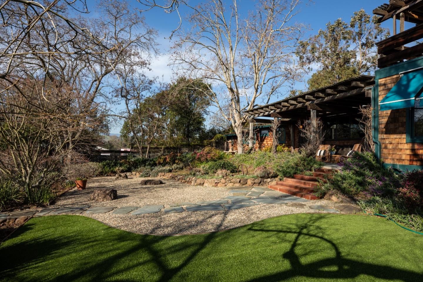 Detail Gallery Image 4 of 49 For 4127 Old Adobe Rd, Palo Alto,  CA 94306 - 3 Beds | 4 Baths