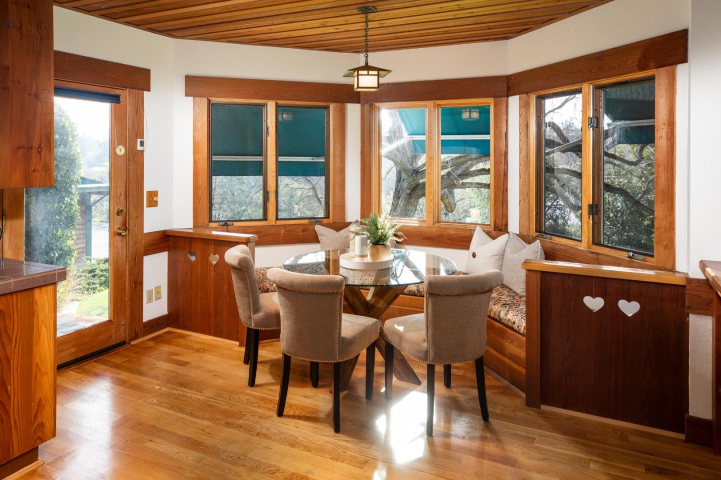 Detail Gallery Image 43 of 49 For 4127 Old Adobe Rd, Palo Alto,  CA 94306 - 3 Beds | 4 Baths