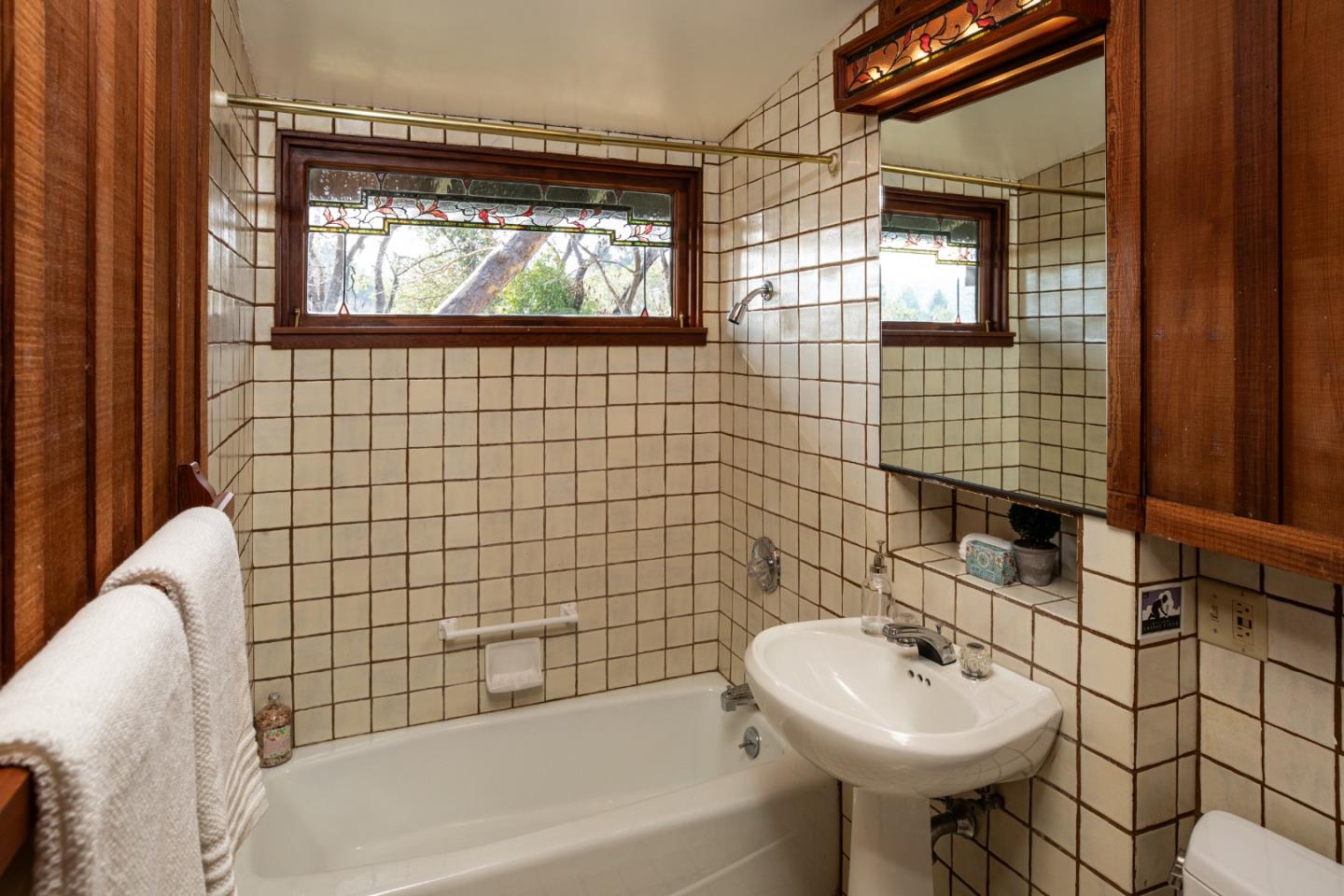 Detail Gallery Image 46 of 49 For 4127 Old Adobe Rd, Palo Alto,  CA 94306 - 3 Beds | 4 Baths