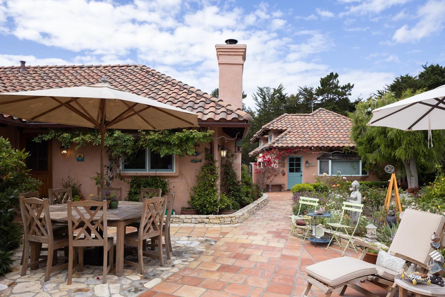 Detail Gallery Image 17 of 21 For 25987 Rio Vista Dr, Carmel,  CA 93923 - 4 Beds | 4 Baths