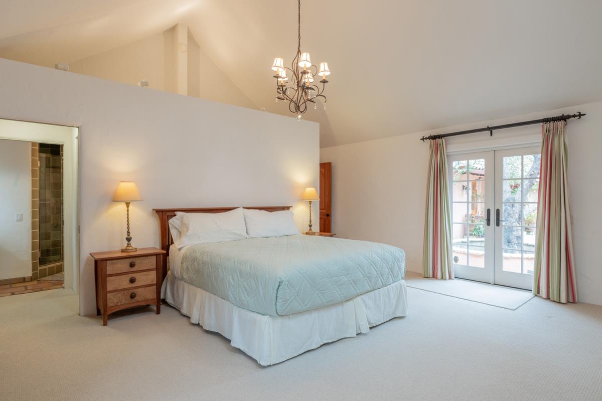 Detail Gallery Image 7 of 13 For 25987 Rio Vista Dr, Carmel,  CA 93923 - 4 Beds | 4 Baths