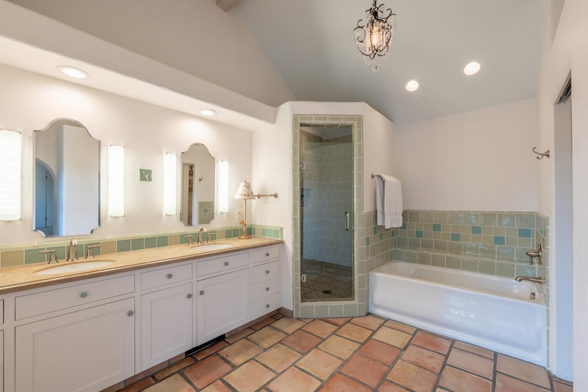 Detail Gallery Image 8 of 13 For 25987 Rio Vista Dr, Carmel,  CA 93923 - 4 Beds | 4 Baths