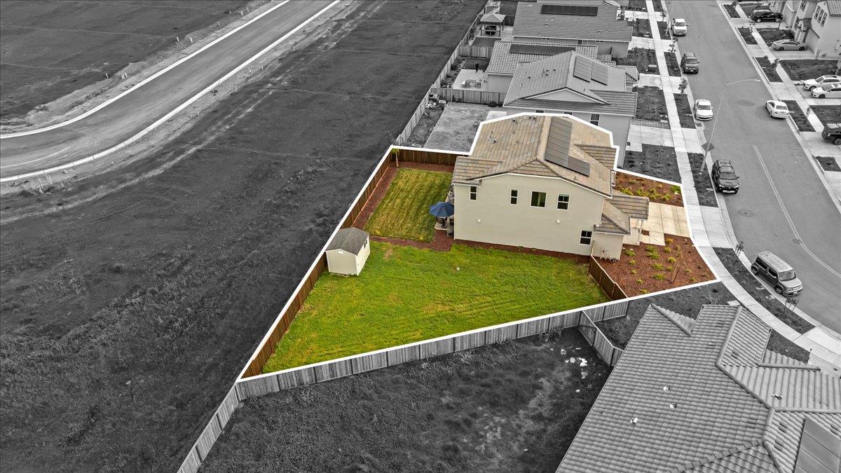 Detail Gallery Image 10 of 63 For 1860 Hydrangea Dr, Hollister,  CA 95023 - 3 Beds | 2/1 Baths