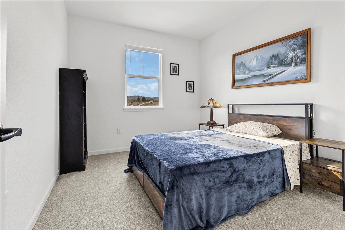 Detail Gallery Image 39 of 63 For 1860 Hydrangea Dr, Hollister,  CA 95023 - 3 Beds | 2/1 Baths