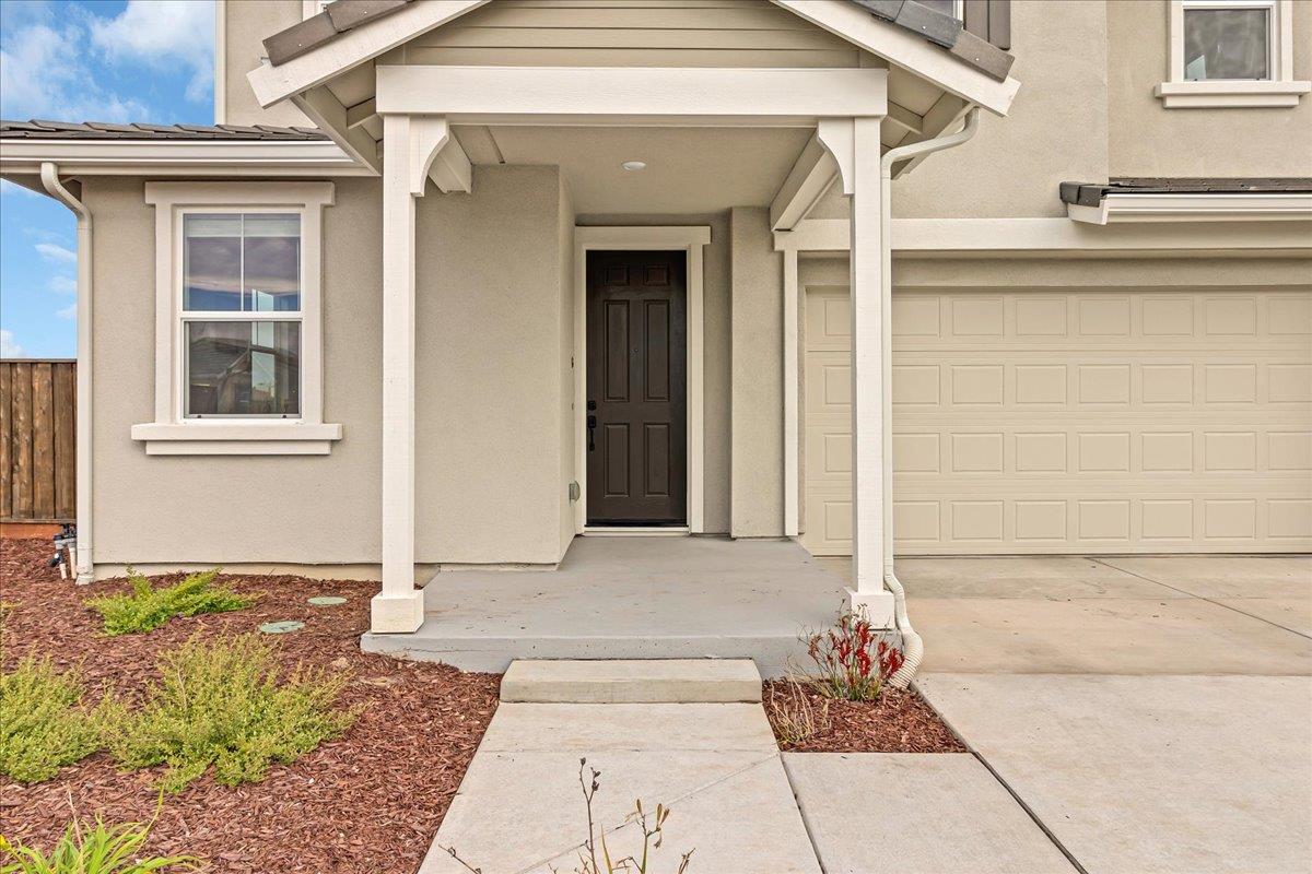 Detail Gallery Image 4 of 63 For 1860 Hydrangea Dr, Hollister,  CA 95023 - 3 Beds | 2/1 Baths