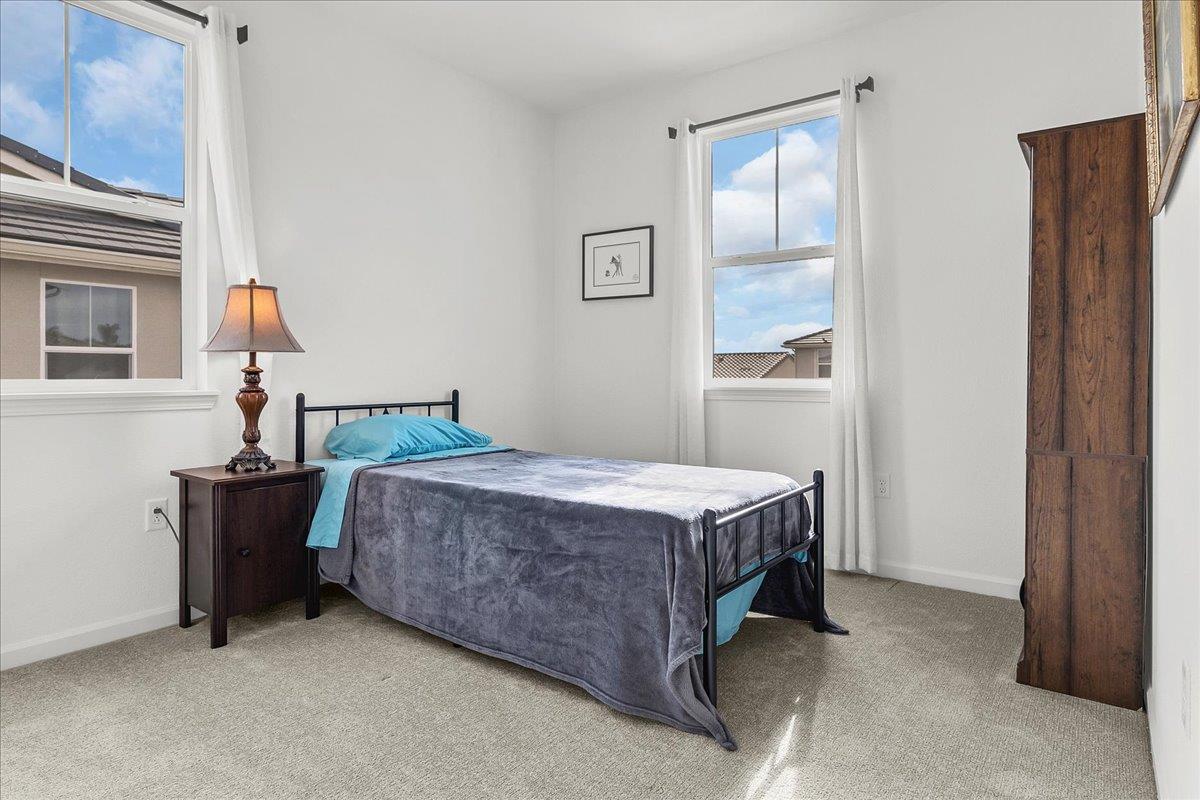 Detail Gallery Image 41 of 63 For 1860 Hydrangea Dr, Hollister,  CA 95023 - 3 Beds | 2/1 Baths