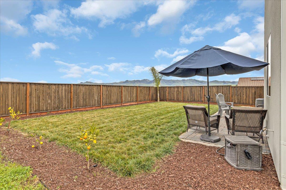 Detail Gallery Image 49 of 63 For 1860 Hydrangea Dr, Hollister,  CA 95023 - 3 Beds | 2/1 Baths