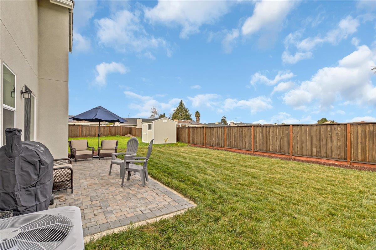 Detail Gallery Image 50 of 63 For 1860 Hydrangea Dr, Hollister,  CA 95023 - 3 Beds | 2/1 Baths