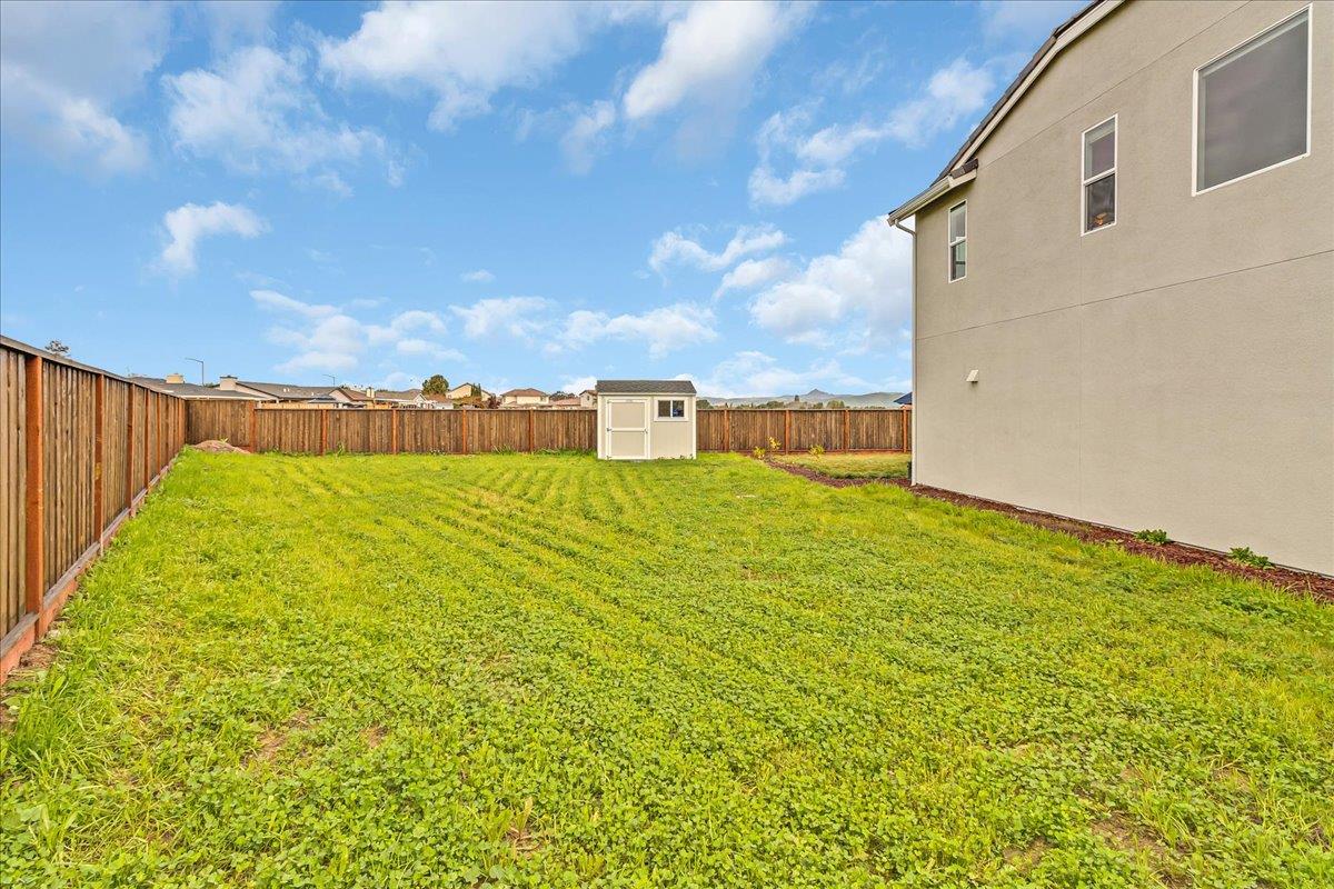 Detail Gallery Image 53 of 63 For 1860 Hydrangea Dr, Hollister,  CA 95023 - 3 Beds | 2/1 Baths