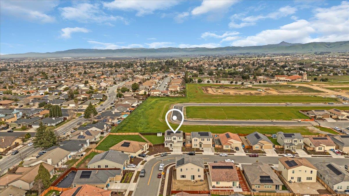 Detail Gallery Image 57 of 63 For 1860 Hydrangea Dr, Hollister,  CA 95023 - 3 Beds | 2/1 Baths