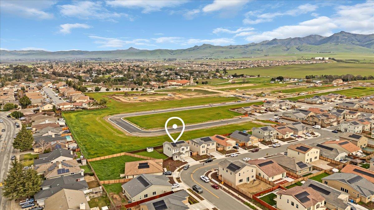 Detail Gallery Image 58 of 63 For 1860 Hydrangea Dr, Hollister,  CA 95023 - 3 Beds | 2/1 Baths