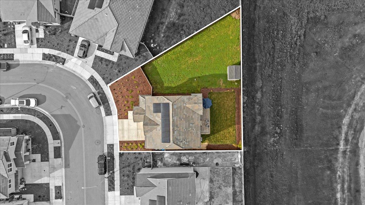 Detail Gallery Image 8 of 63 For 1860 Hydrangea Dr, Hollister,  CA 95023 - 3 Beds | 2/1 Baths