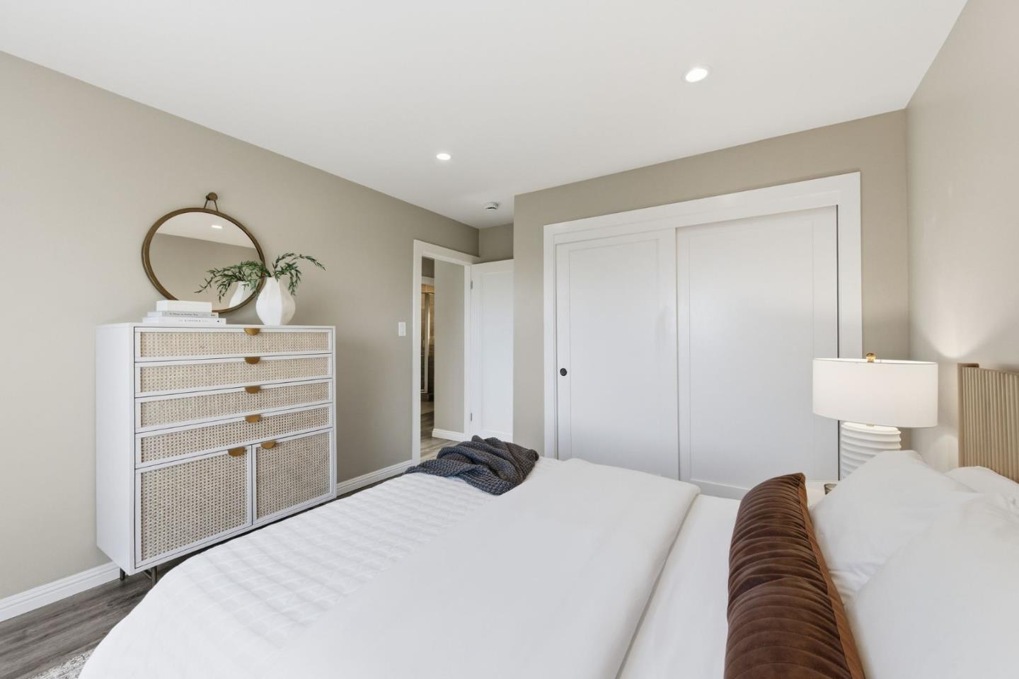 Detail Gallery Image 27 of 37 For 1515 Ridge Rd, Belmont,  CA 94002 - 4 Beds | 2 Baths