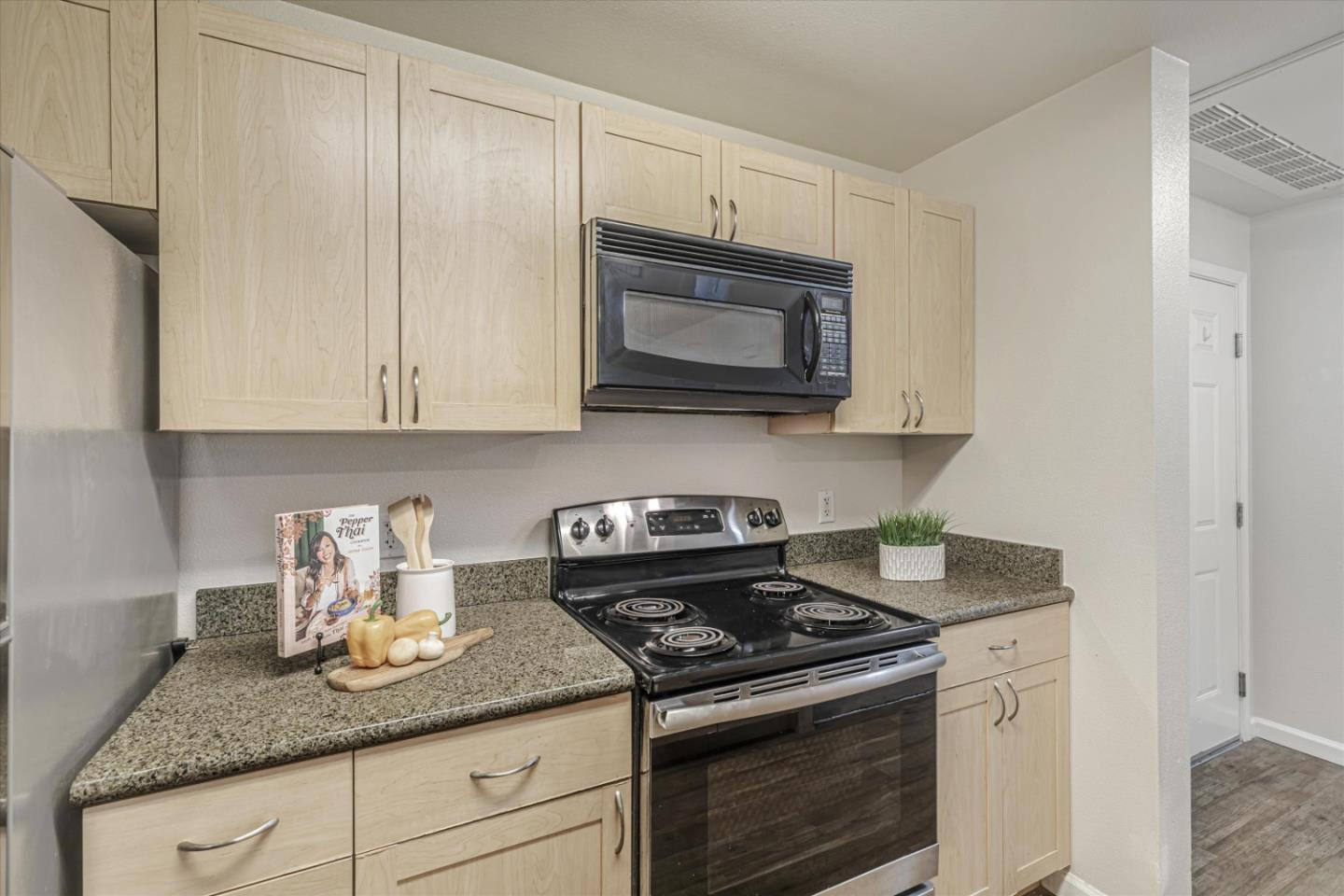 Detail Gallery Image 12 of 45 For 1550 Technology Dr #3105,  San Jose,  CA 95110 - 2 Beds | 2 Baths