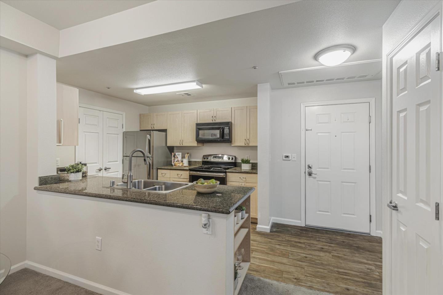 Detail Gallery Image 9 of 45 For 1550 Technology Dr #3105,  San Jose,  CA 95110 - 2 Beds | 2 Baths