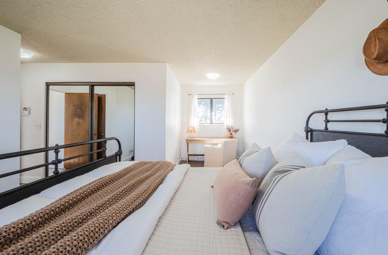 Detail Gallery Image 17 of 39 For 330 Woodside Dr #105,  Salinas,  CA 93901 - 3 Beds | 2 Baths